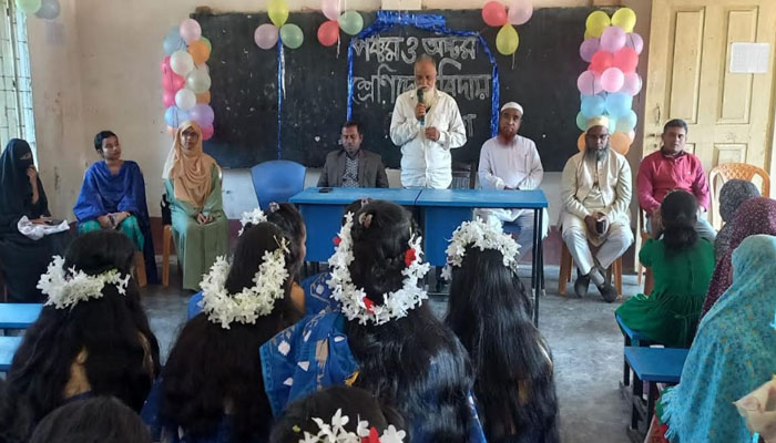 নকলায় শিক্ষার্থীদের সাফল্য কামনায় দোয়া ও আলোচনা সভা নকলায় শিক্ষার্থীদের সাফল্য কামনায় দোয়া ও আলোচনা সভা