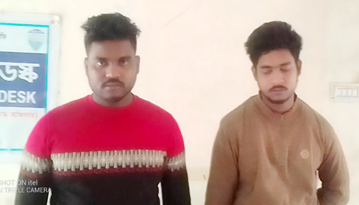 চাঁদপুরে কাভার্ড ভ্যান চাপায় যুবক নিহত, আহত ২ চাঁদপুরে কাভার্ড ভ্যান চাপায় যুবক নিহত, আহত ২