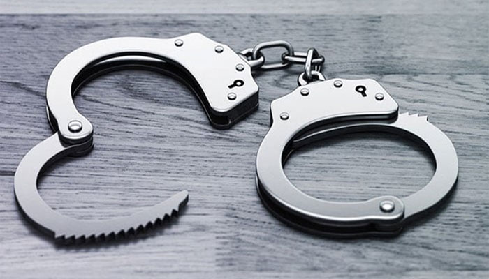 সিরাজগঞ্জে বিশেষ অভিযানে ৩ আ’লীগ নেতা গ্রেপ্তার সিরাজগঞ্জে বিশেষ অভিযানে ৩ আ’লীগ নেতা গ্রেপ্তার