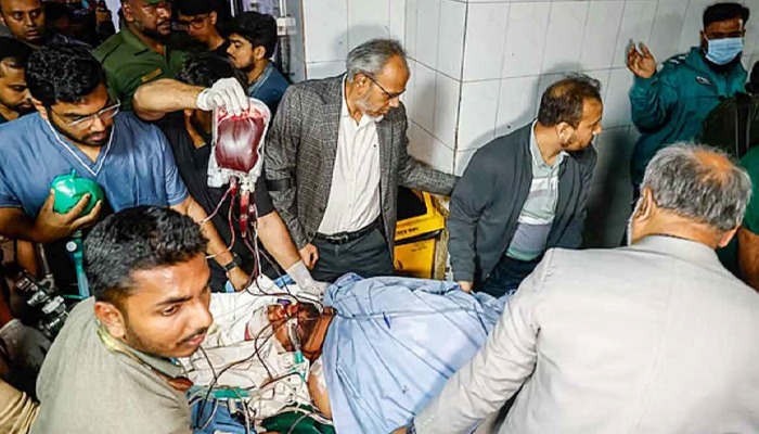 সিঙ্গাপুরে নেওয়া হচ্ছে ওসমান হাদিকে সিঙ্গাপুরে নেওয়া হচ্ছে ওসমান হাদিকে