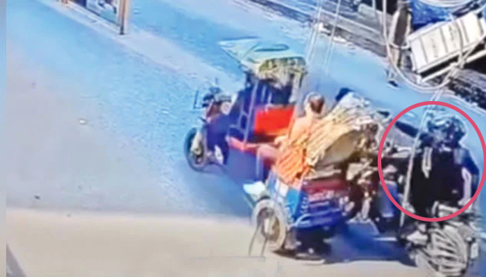 ওসমান হাদিকে হত্যাচেষ্টার ঘটনায় মামলা ওসমান হাদিকে হত্যাচেষ্টার ঘটনায় মামলা