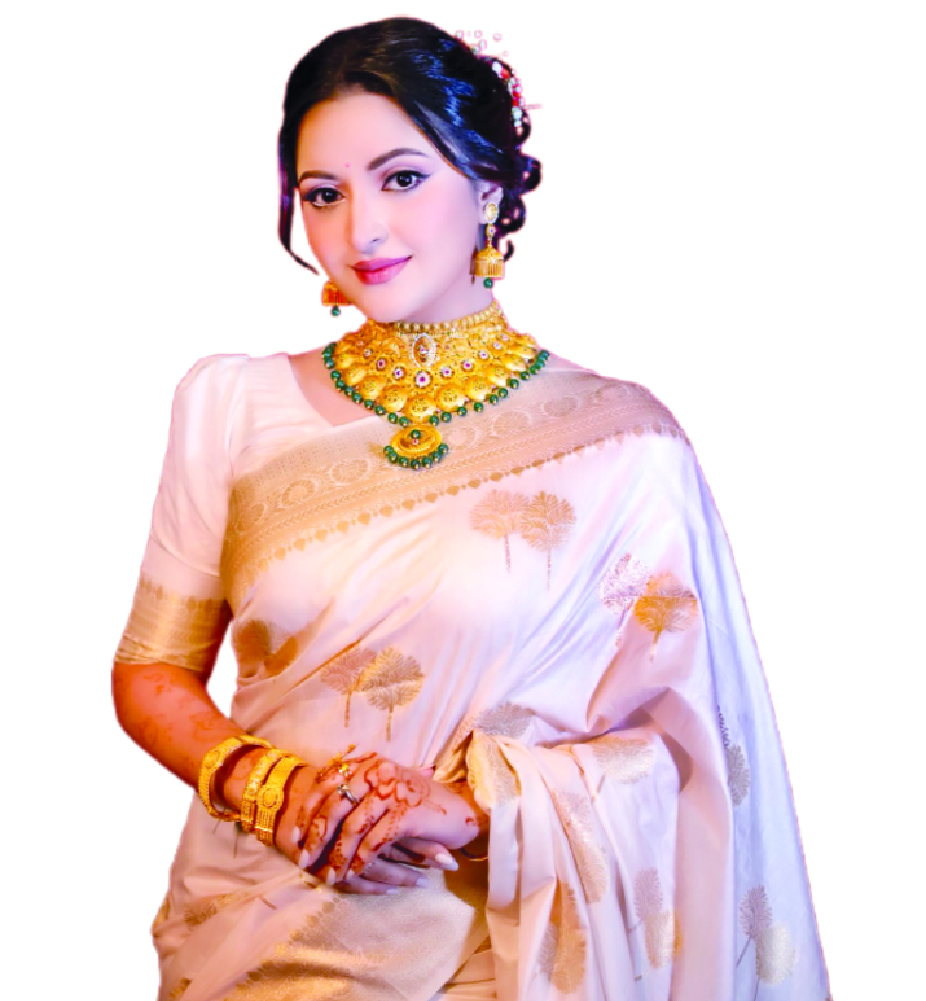 পোশাকের কারণে তোপের মুখে পরীমনি পোশাকের কারণে তোপের মুখে পরীমনি