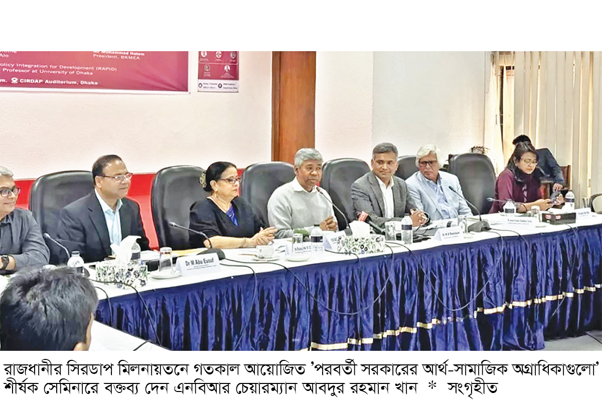 মোবাইল ফোন আমদানিতে কমানো হবে শুল্ক মোবাইল ফোন আমদানিতে কমানো হবে শুল্ক