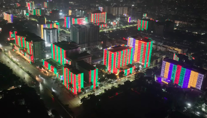 রাজধানীজুড়ে বিজয় দিবসের বর্ণিল সাজ রাজধানীজুড়ে বিজয় দিবসের বর্ণিল সাজ