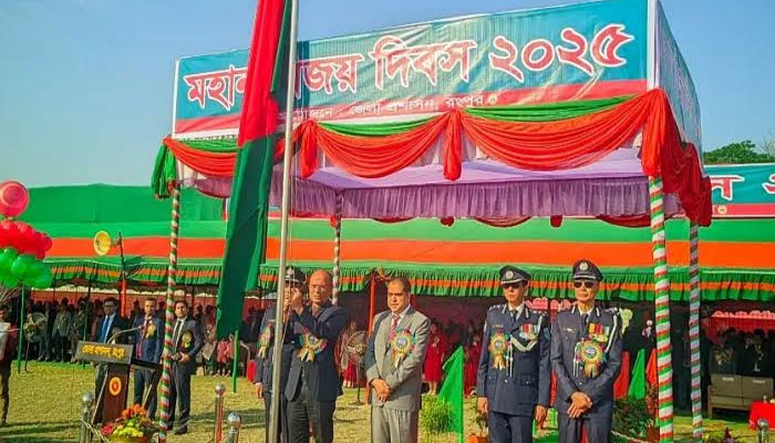 রংপুরে মহান বিজয় দিবসে শহীদ মুক্তিযোদ্ধাদের প্রতি শ্রদ্ধা রংপুরে মহান বিজয় দিবসে শহীদ মুক্তিযোদ্ধাদের প্রতি শ্রদ্ধা