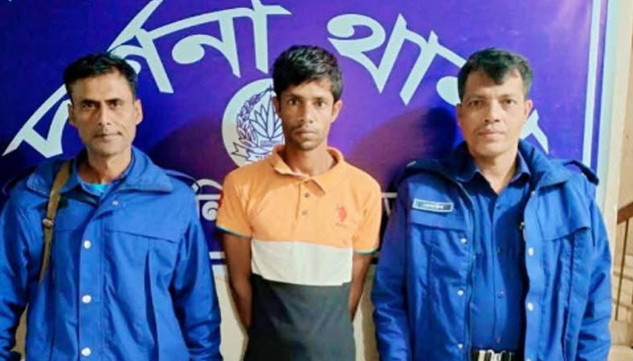 দর্শনায় ইয়াবাসহ আটক ১ দর্শনায় ইয়াবাসহ আটক ১