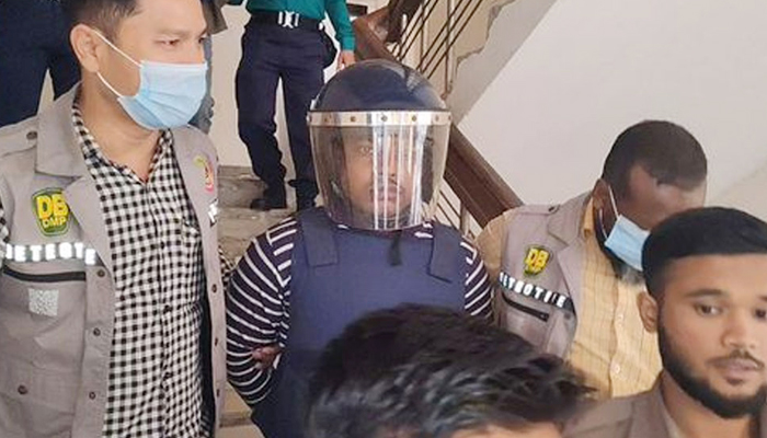 মোটরসাইকেলের মালিকানা নিয়ে আদালতে নতুন তথ্য দিলো কবির মোটরসাইকেলের মালিকানা নিয়ে আদালতে নতুন তথ্য দিলো কবির