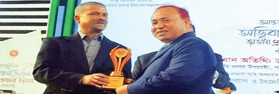 রেমিট্যান্স সংগ্রহে রূপালী ব্যাংকের অভাবনীয় সাফল্য রেমিট্যান্স সংগ্রহে রূপালী ব্যাংকের অভাবনীয় সাফল্য