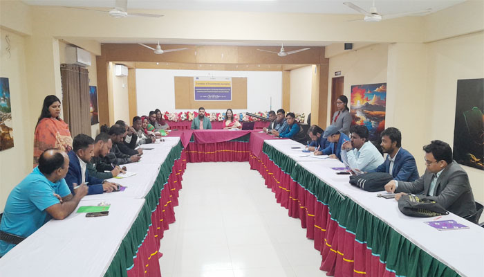 নওগাঁয় জলবায়ু পরিবর্তন নিয়ে গণমাধ্যমকর্মীদের মতবিনিময় নওগাঁয় জলবায়ু পরিবর্তন নিয়ে গণমাধ্যমকর্মীদের মতবিনিময়