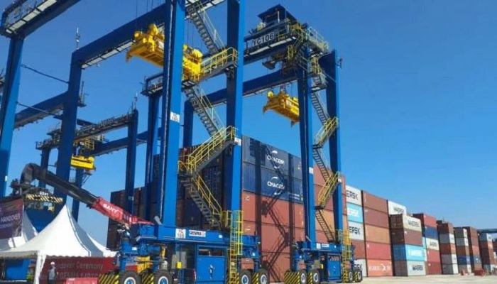 নতুন ১৪ ক্রেনে বাড়ল পতেঙ্গা টার্মিনালের সক্ষমতা নতুন ১৪ ক্রেনে বাড়ল পতেঙ্গা টার্মিনালের সক্ষমতা