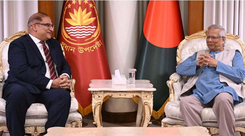 প্রধান উপদেষ্টার সঙ্গে পাকিস্তানের হাইকমিশনারের সৌজন্য সাক্ষাৎ প্রধান উপদেষ্টার সঙ্গে পাকিস্তানের হাইকমিশনারের সৌজন্য সাক্ষাৎ