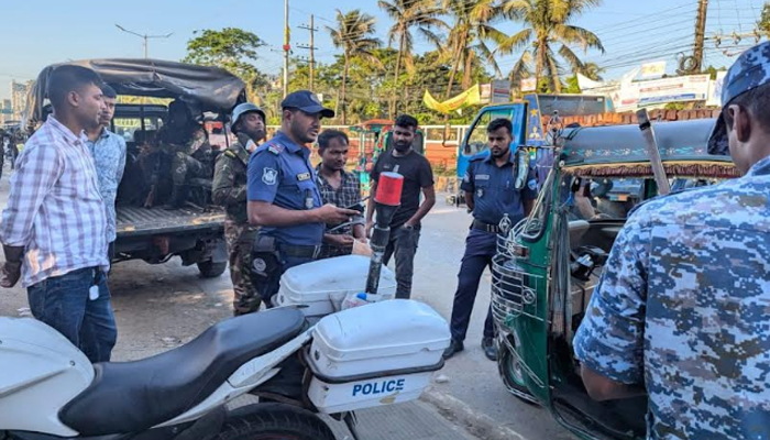 থার্টি ফার্স্ট নাইট: কক্সবাজারে ৪ স্তরের নিরাপত্তা জোরদার থার্টি ফার্স্ট নাইট: কক্সবাজারে ৪ স্তরের নিরাপত্তা জোরদার