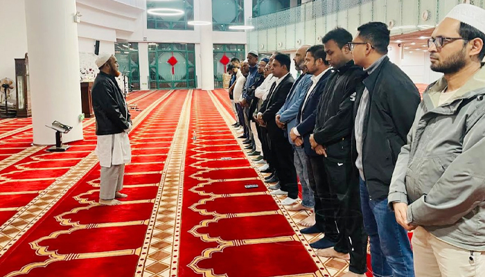 চীনে খালেদা জিয়ার গায়েবানা জানাজা অনুষ্ঠিত চীনে খালেদা জিয়ার গায়েবানা জানাজা অনুষ্ঠিত