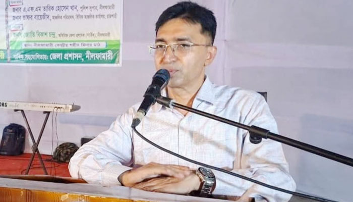 মানবিকতায় অনন্য নীলফামারী জেলা প্রশাসক মো. নায়িরুজ্জামান