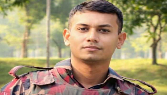 ফুলবাড়ী সীমান্তে বিজিবি ক্যাম্পে সিপাহীর আত্মহত্যা ফুলবাড়ী সীমান্তে বিজিবি ক্যাম্পে সিপাহীর আত্মহত্যা