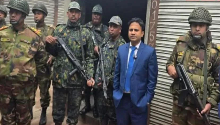 ঈশ্বরদীতে নয় প্রতিষ্ঠানকে ১ লক্ষ টাকা জরিমানা ঈশ্বরদীতে নয় প্রতিষ্ঠানকে ১ লক্ষ টাকা জরিমানা