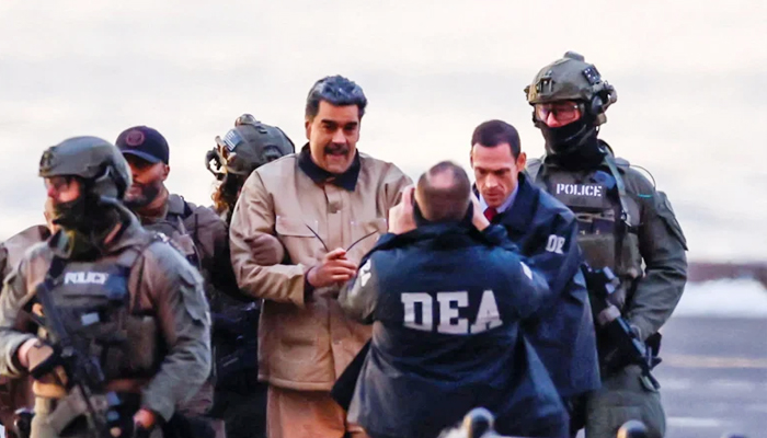 আমি এখনও আমার দেশের বৈধ প্রেসিডেন্ট : আদালতে মাদুরো আমি এখনও আমার দেশের বৈধ প্রেসিডেন্ট : আদালতে মাদুরো