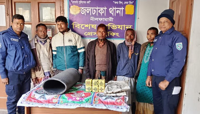 জলঢাকায় ৫ জুয়াড়ি আটক জলঢাকায় ৫ জুয়াড়ি আটক