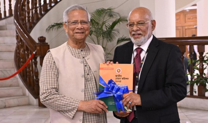 নবম জাতীয় বেতন কমিশনের প্রতিবেদন পেশ নবম জাতীয় বেতন কমিশনের প্রতিবেদন পেশ