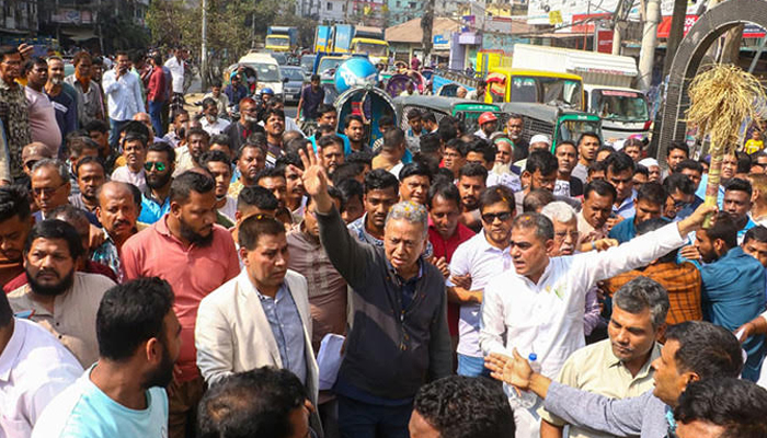 ধানের শীষের জোয়ার শুরু হয়ে গেছে: চট্টগ্রামে আমীর খসরু ধানের শীষের জোয়ার শুরু হয়ে গেছে: চট্টগ্রামে আমীর খসরু