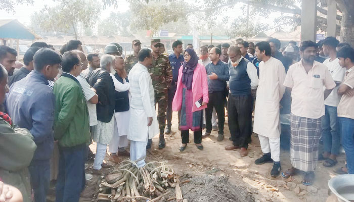 বিরিয়ানি রান্নার অভিযোগে স্বতন্ত্র প্রার্থীকে জরিমানা বিরিয়ানি রান্নার অভিযোগে স্বতন্ত্র প্রার্থীকে জরিমানা