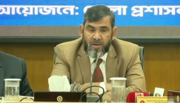 সুন্দর ও গ্রহণযোগ্য নির্বাচন নিশ্চিতে কোনো ছাড় দেয়া হবে না: ইসি সানাউল্লাহ সুন্দর ও গ্রহণযোগ্য নির্বাচন নিশ্চিতে কোনো ছাড় দেয়া হবে না: ইসি সানাউল্লাহ