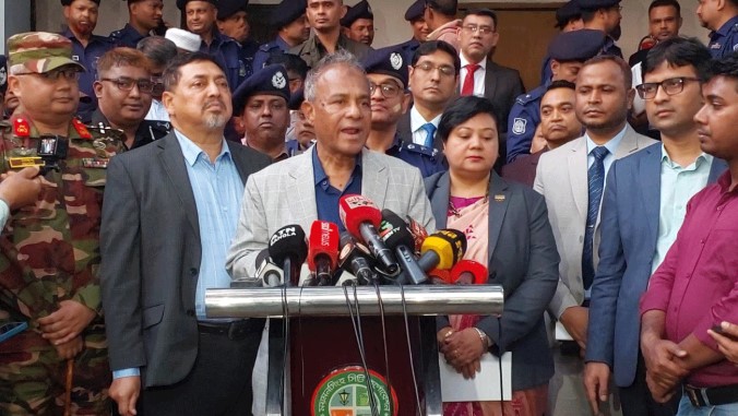 কোথাও কেন্দ্র দখল হলে কেউ ছাড় পাবে না : স্বরাষ্ট্র উপদেষ্টা