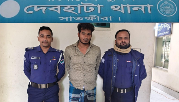 দেবহাটায় ধর্ষণ চেষ্টা মামলার আসামি আটক দেবহাটায় ধর্ষণ চেষ্টা মামলার আসামি আটক