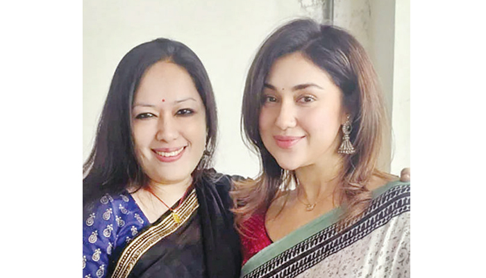 রুমিন ফারহানাকে অভিনন্দন জানালেন অপু রুমিন ফারহানাকে অভিনন্দন জানালেন অপু