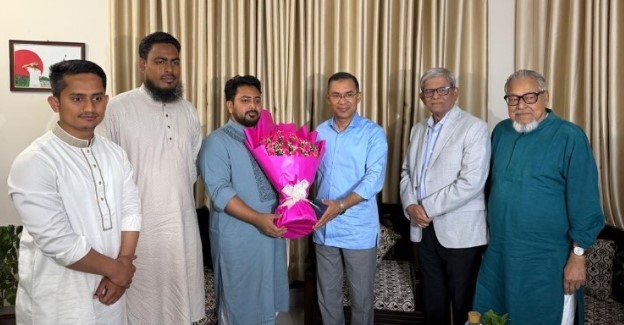 নাহিদের বাসায় তারেক রহমান নাহিদের বাসায় তারেক রহমান