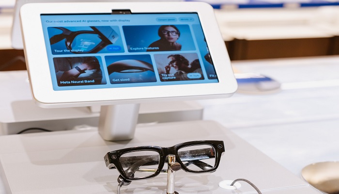 চশমায় ফেসিয়াল রিকগনিশন চশমায় ফেসিয়াল রিকগনিশন