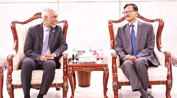 শপথ গ্রহণ অনুষ্ঠানে যোগদানের লক্ষ্যে ঢাকায় মালদ্বীপের রাষ্ট্রপতি শপথ গ্রহণ অনুষ্ঠানে যোগদানের লক্ষ্যে ঢাকায় মালদ্বীপের রাষ্ট্রপতি