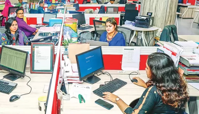 আজ থেকে অফিস-আদালত ও ব্যাংক চলবে নতুন সময়সূচিতে আজ থেকে অফিস-আদালত ও ব্যাংক চলবে নতুন সময়সূচিতে