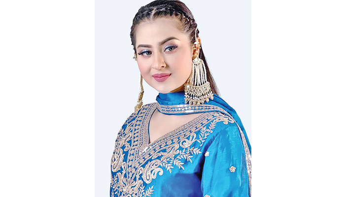 ‘রোজা রেখেও আমরা কাজ করি’ ‘রোজা রেখেও আমরা কাজ করি’