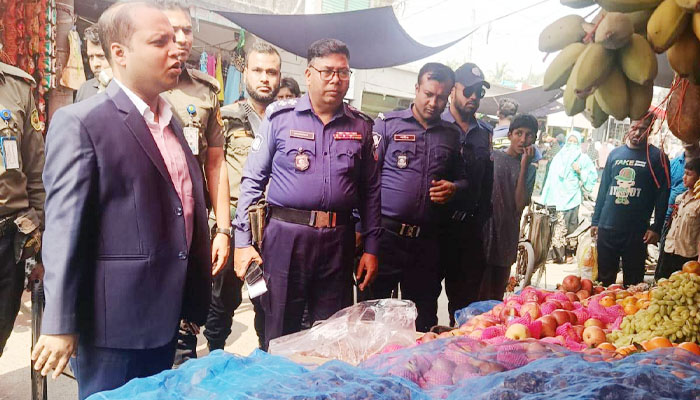 দেবহাটায় ইউএনওর ভ্রাম্যমাণ আদালতে জরিমানা আদায় দেবহাটায় ইউএনওর ভ্রাম্যমাণ আদালতে জরিমানা আদায়