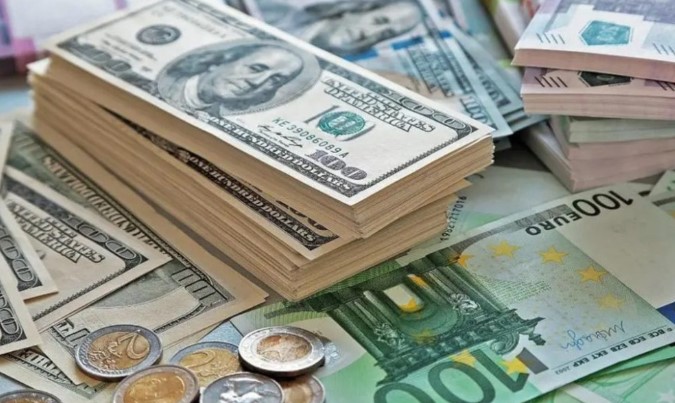 ফেব্রুয়ারির ২৩ দিনে রেমিট্যান্স এলো আড়াই বিলিয়ন ডলারের বেশি ফেব্রুয়ারির ২৩ দিনে রেমিট্যান্স এলো আড়াই বিলিয়ন ডলারের বেশি