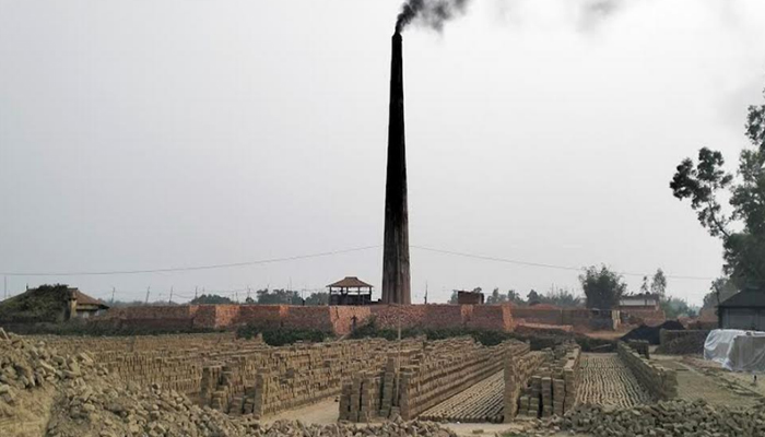 মৌলভীবাজারে অবৈধ ইটভাটার ছড়াছড়ি মৌলভীবাজারে অবৈধ ইটভাটার ছড়াছড়ি
