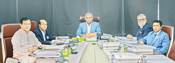 মধুমতি ব্যাংকের নির্বাহী কমিটির সভা মধুমতি ব্যাংকের নির্বাহী কমিটির সভা