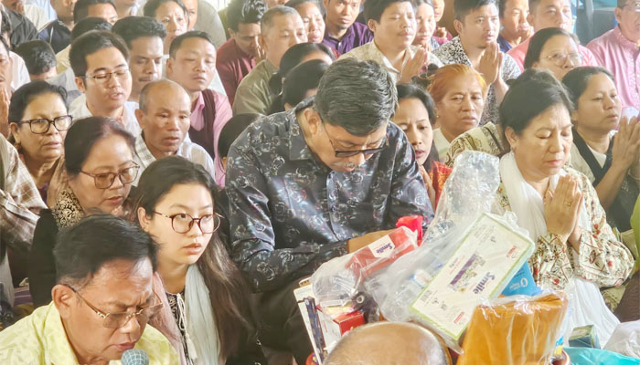 রাজবন বিহারে পার্বত্য মন্ত্রীর প্রার্থনা: দেশ ও জাতির সমৃদ্ধি কামনা রাজবন বিহারে পার্বত্য মন্ত্রীর প্রার্থনা: দেশ ও জাতির সমৃদ্ধি কামনা