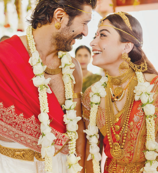 ভারতজুড়ে মিষ্টি খাওয়াবেন বিজয়-রাশমিকা ভারতজুড়ে মিষ্টি খাওয়াবেন বিজয়-রাশমিকা