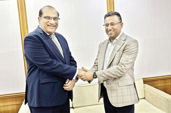 পররাষ্ট্র উপদেষ্টা হুমায়ুন কবিরের সঙ্গে পাকিস্তানের হাইকমিশনারের সাক্ষাৎ