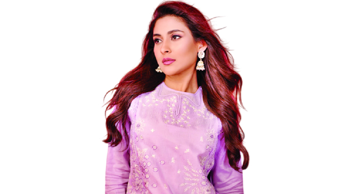 নতুন সাজে মেহজাবীন নতুন সাজে মেহজাবীন