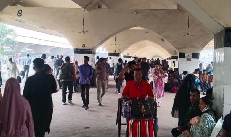 ঈদের ছুটি শেষে মঙ্গলবার খুলছে অফিস, ফিরছে কর্মব্যস্ততা ঈদের ছুটি শেষে মঙ্গলবার খুলছে অফিস, ফিরছে কর্মব্যস্ততা