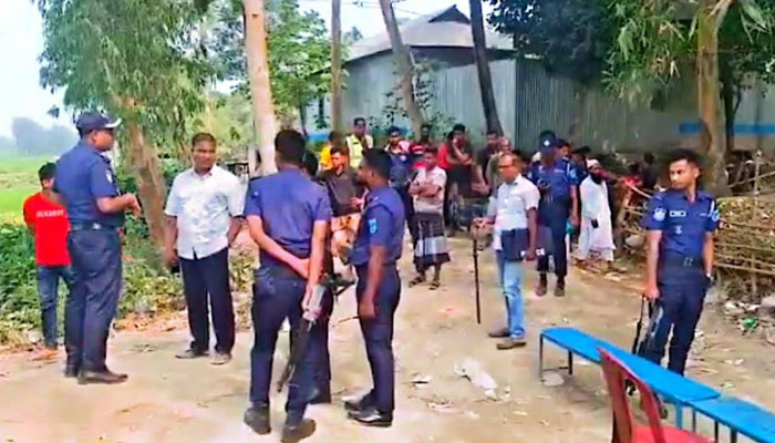 গোরস্তানের জমি নিয়ে সংঘর্ষে কলেজছাত্র নিহত, আহত ৫ গোরস্তানের জমি নিয়ে সংঘর্ষে কলেজছাত্র নিহত, আহত ৫