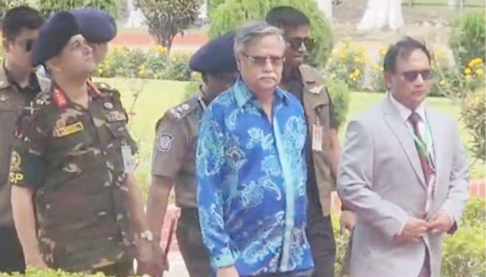 ৪ দিনের সফরে পাবনায় পৌঁছেছেন রাষ্ট্রপতি ৪ দিনের সফরে পাবনায় পৌঁছেছেন রাষ্ট্রপতি