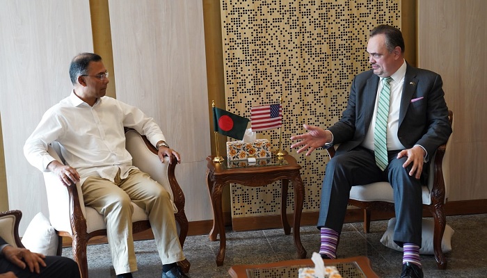 প্রধানমন্ত্রীর সঙ্গে মার্কিন রাষ্ট্রদূতের সৌজন্য সাক্ষাৎ প্রধানমন্ত্রীর সঙ্গে মার্কিন রাষ্ট্রদূতের সৌজন্য সাক্ষাৎ