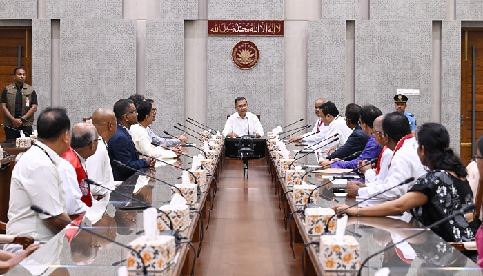 ‘বেটার’ বাংলাদেশ বিনির্মাণে ঐক্যবদ্ধভাবে কাজ করার আহ্বান প্রধানমন্ত্রীর ‘বেটার’ বাংলাদেশ বিনির্মাণে ঐক্যবদ্ধভাবে কাজ করার আহ্বান প্রধানমন্ত্রীর