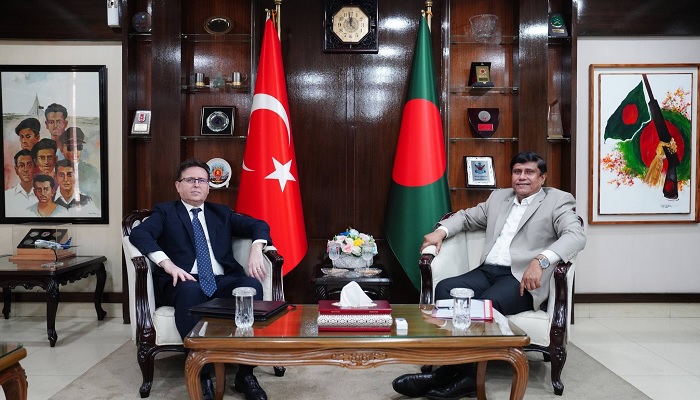 প্রতিরক্ষা উপদেষ্টার সঙ্গে তুরস্কের রাষ্ট্রদূতের সাক্ষাৎ প্রতিরক্ষা উপদেষ্টার সঙ্গে তুরস্কের রাষ্ট্রদূতের সাক্ষাৎ