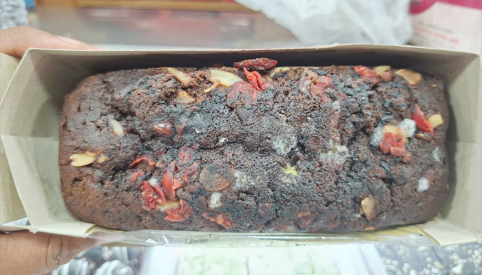 মাধবদীতে মেয়াদোত্তীর্ণ কেক বিক্রির অভিযোগে জরিমানা মাধবদীতে মেয়াদোত্তীর্ণ কেক বিক্রির অভিযোগে জরিমানা