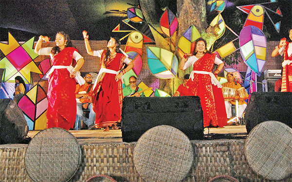 উদারতা ও সম্প্রীতি চর্চা সুদৃঢ় করার দিন উদারতা ও সম্প্রীতি চর্চা সুদৃঢ় করার দিন